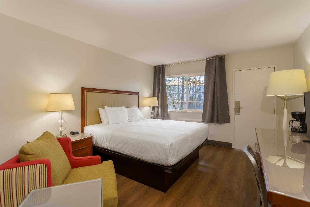 Riverfront Inn Roseburg Zewnętrze zdjęcie