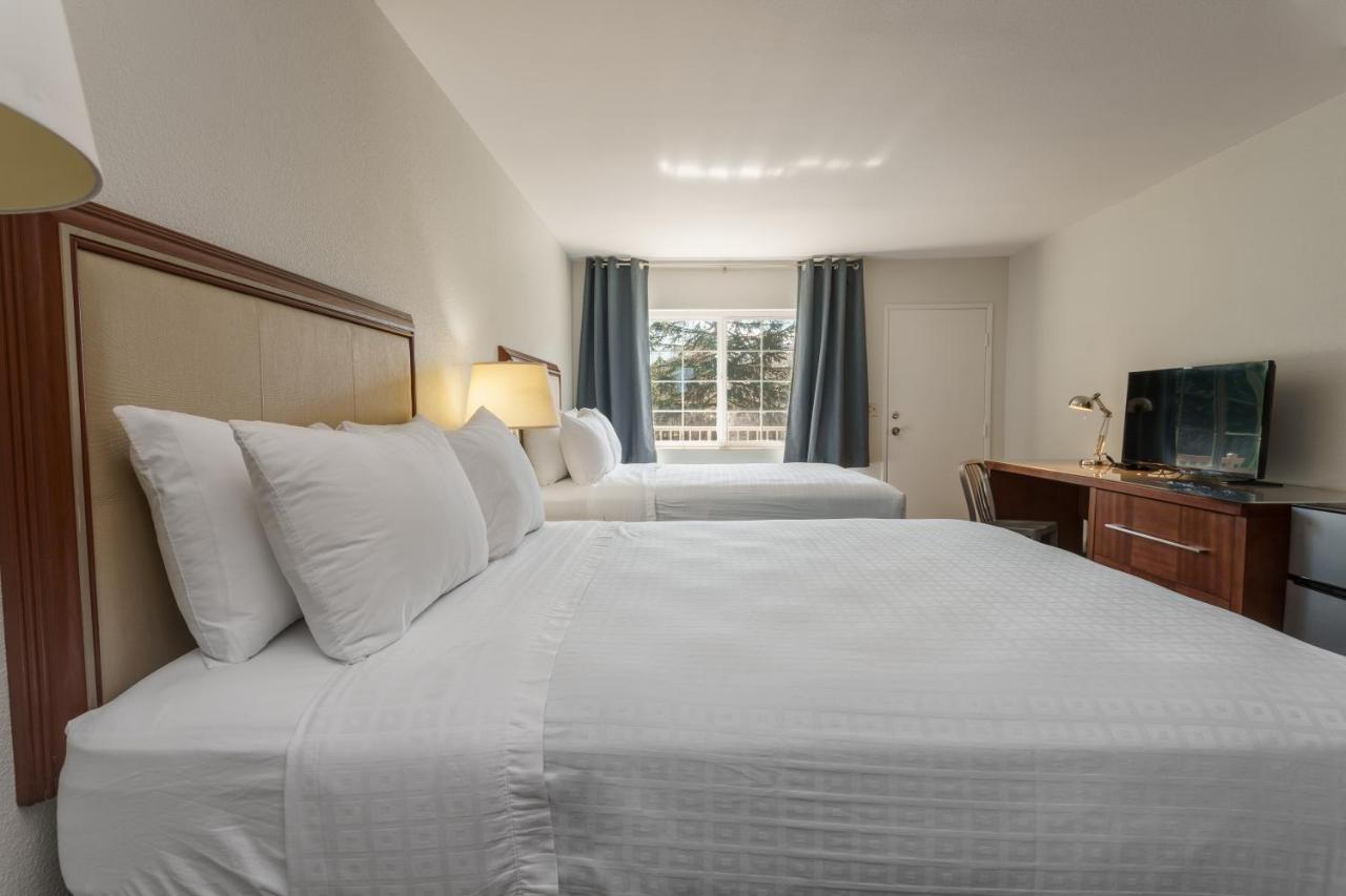 Riverfront Inn Roseburg Zewnętrze zdjęcie