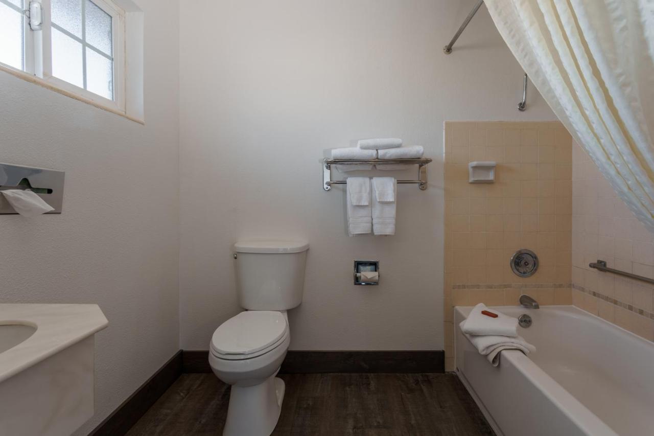 Riverfront Inn Roseburg Zewnętrze zdjęcie
